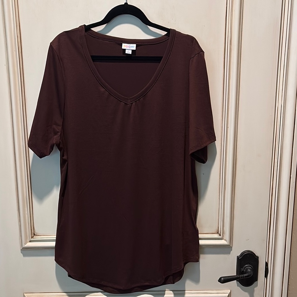 LuLaRoe Christy Tee L